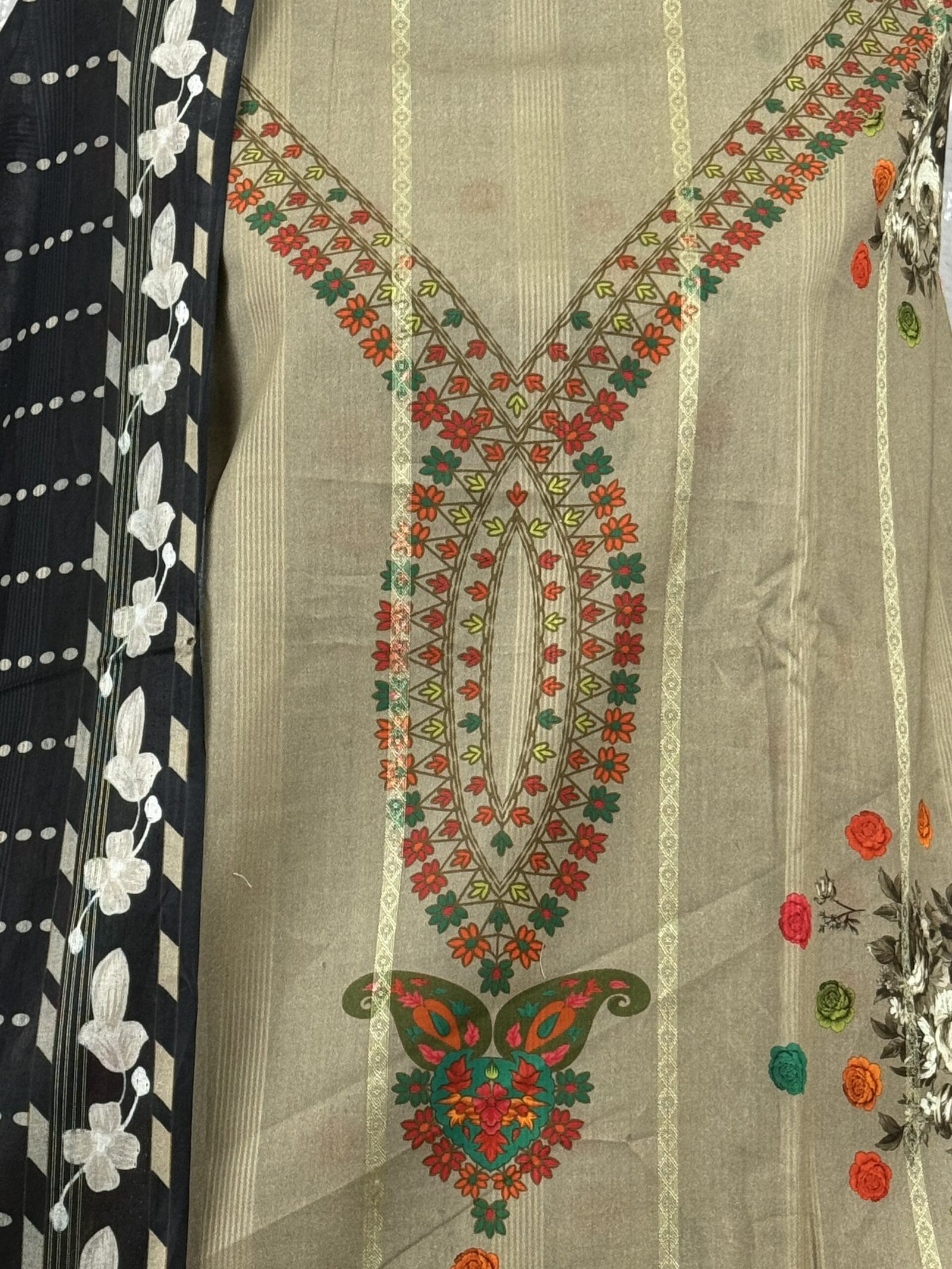 Printed Lawn Dress Set with Cotton Dupatta - Image 3